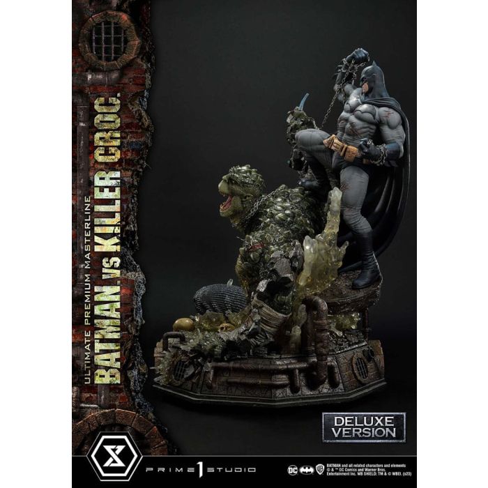Batman Ultimate Premium Masterline Series Statue Batman Versus Killer Croc Deluxe Version 71 cm
