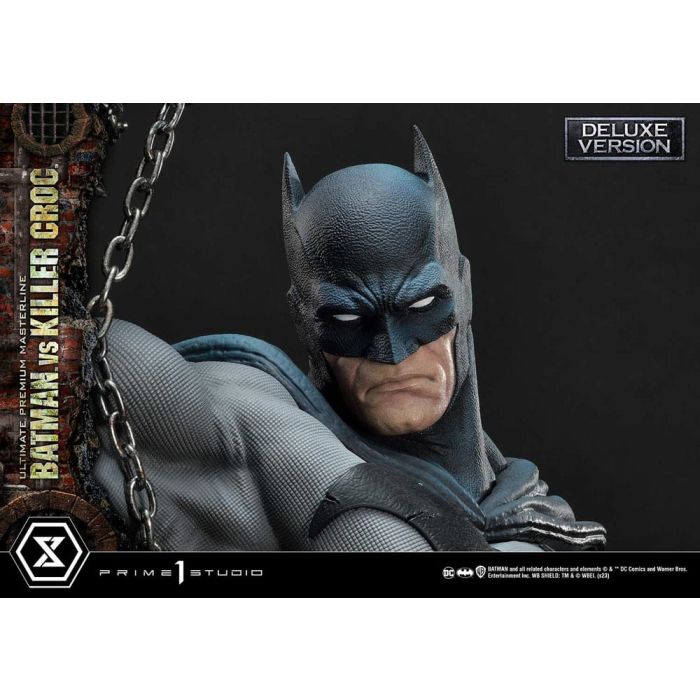 Batman Ultimate Premium Masterline Series Statue Batman Versus Killer Croc Deluxe Version 71 cm