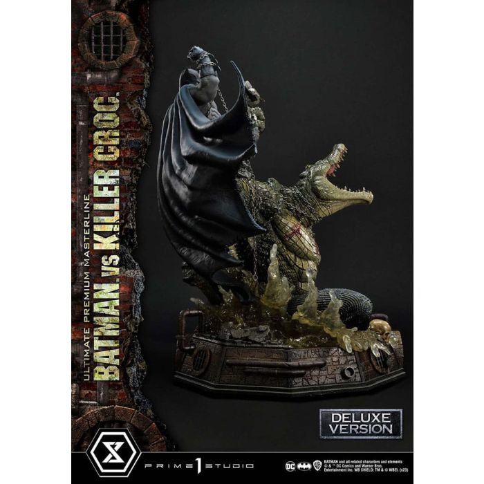 Batman Ultimate Premium Masterline Series Statue Batman Versus Killer Croc Deluxe Version 71 cm