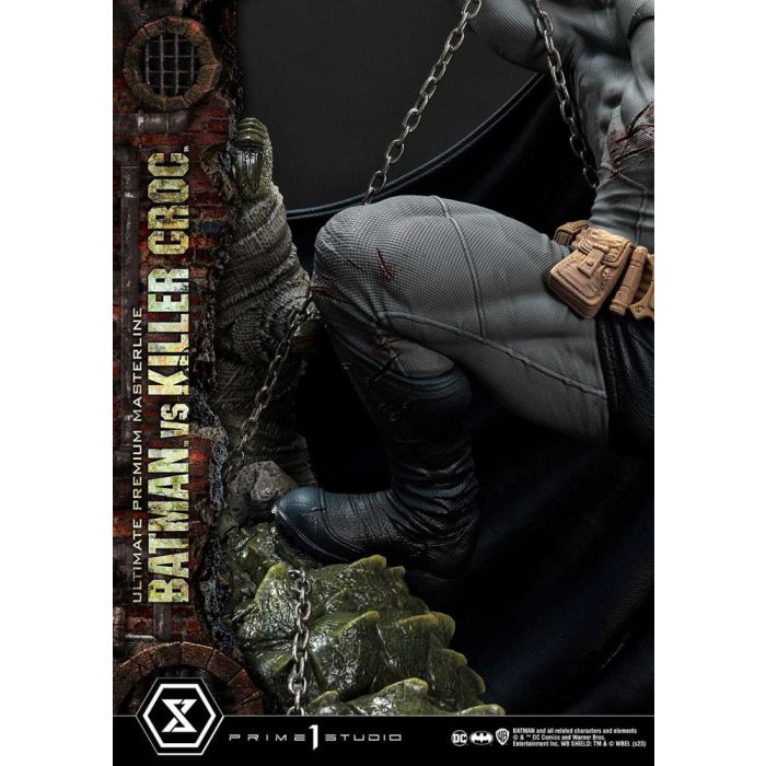 Batman Ultimate Premium Masterline Series Statue Batman Versus Killer Croc Deluxe Version 71 cm