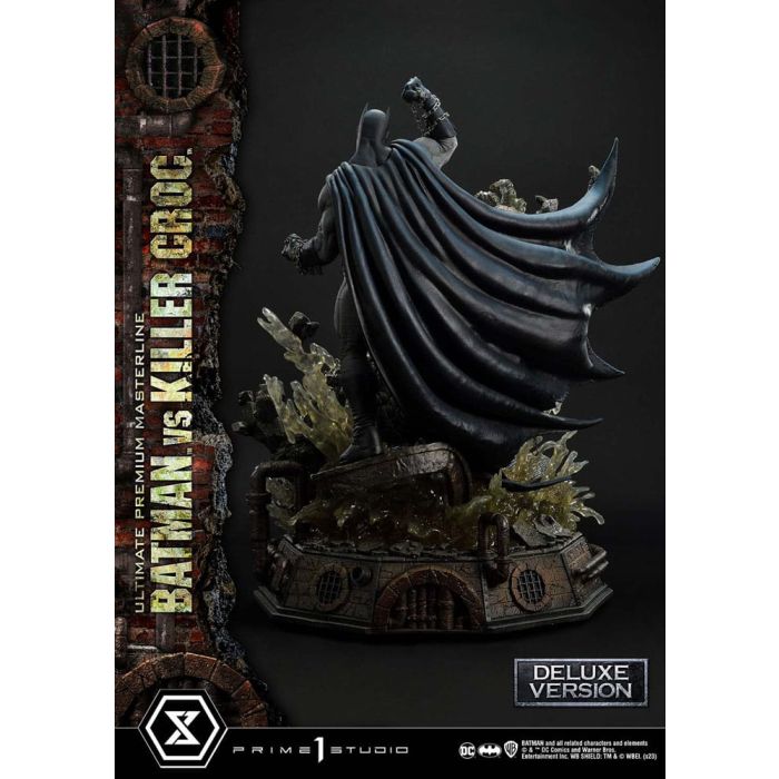 Batman Ultimate Premium Masterline Series Statue Batman Versus Killer Croc Deluxe Bonus Version 71 cm