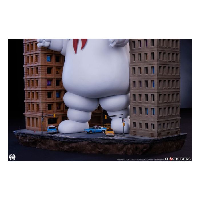 The Ghostbusters Diorama Statue Stay Puft Marshmallow Man 74 cm   