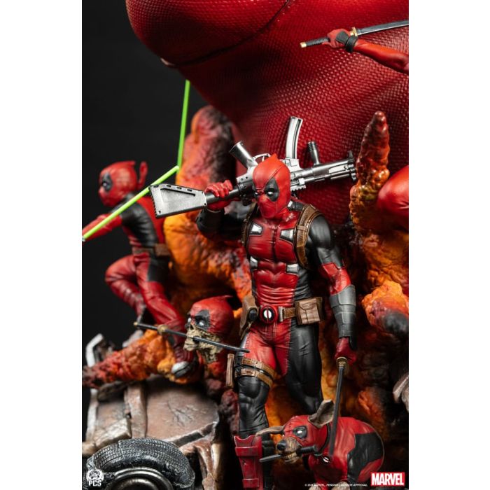 Marvel Fine Art Bust Deadpool 42 cm 