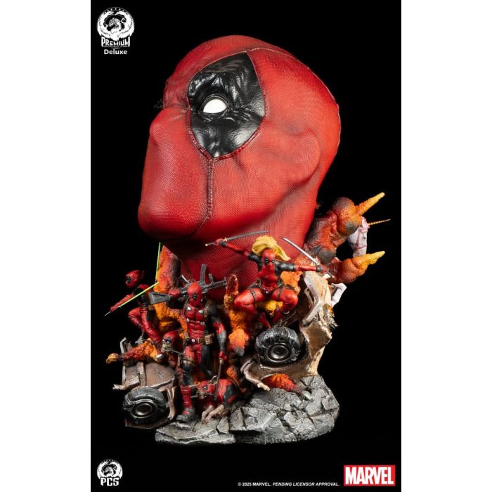 Marvel Fine Art Bust Deadpool Deluxe Edition 42 cm 