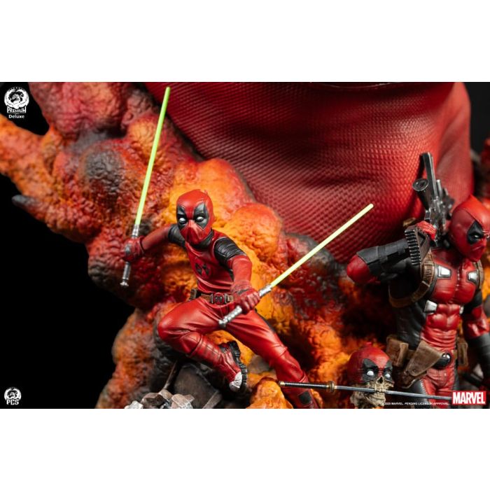 Marvel Fine Art Bust Deadpool Deluxe Edition 42 cm 
