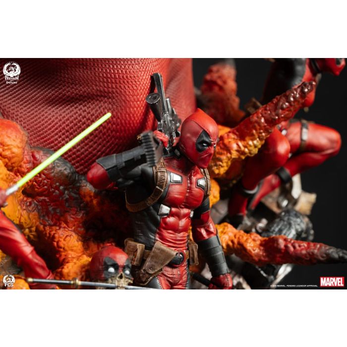 Marvel Fine Art Bust Deadpool Deluxe Edition 42 cm 