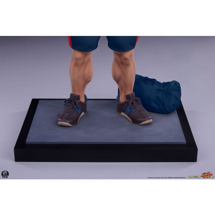 Street Fighter Premier Series Statue 1/4 Evil Ryu: Powerlifting 53 cm