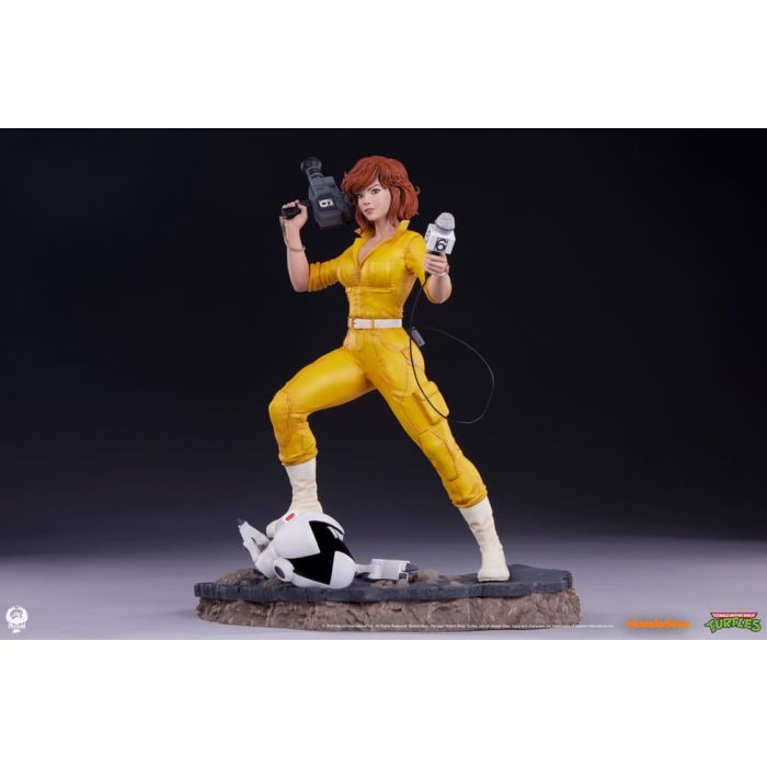 Teenage Mutant Ninja Turtles Premier Series Statue 1/4 April O'Neil 46 cm