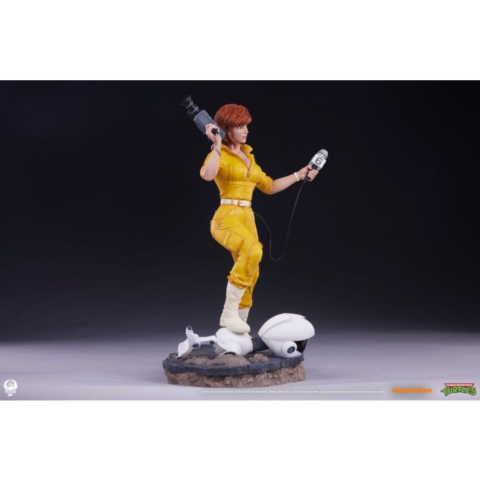 Teenage Mutant Ninja Turtles Premier Series Statue 1/4 April O'Neil 46 cm