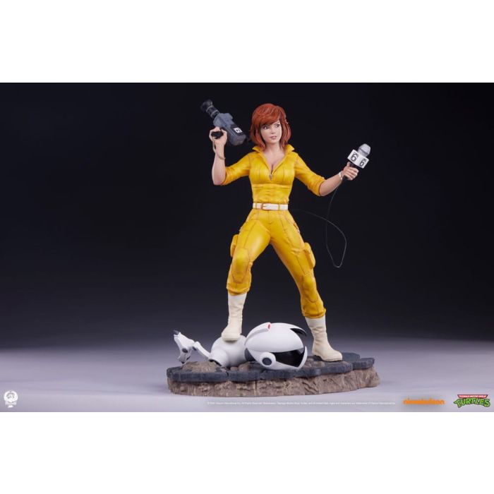 Teenage Mutant Ninja Turtles Premier Series Statue 1/4 April O'Neil 46 cm
