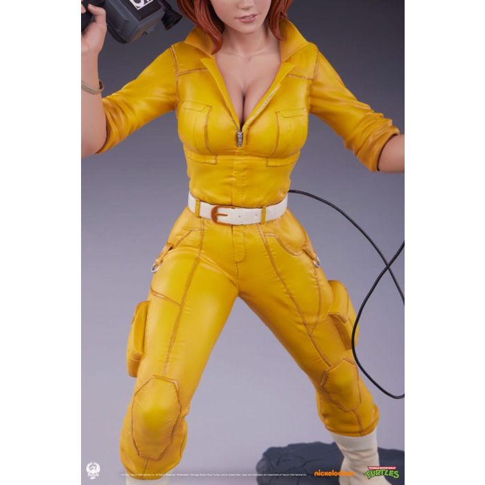 Teenage Mutant Ninja Turtles Premier Series Statue 1/4 April O'Neil 46 cm