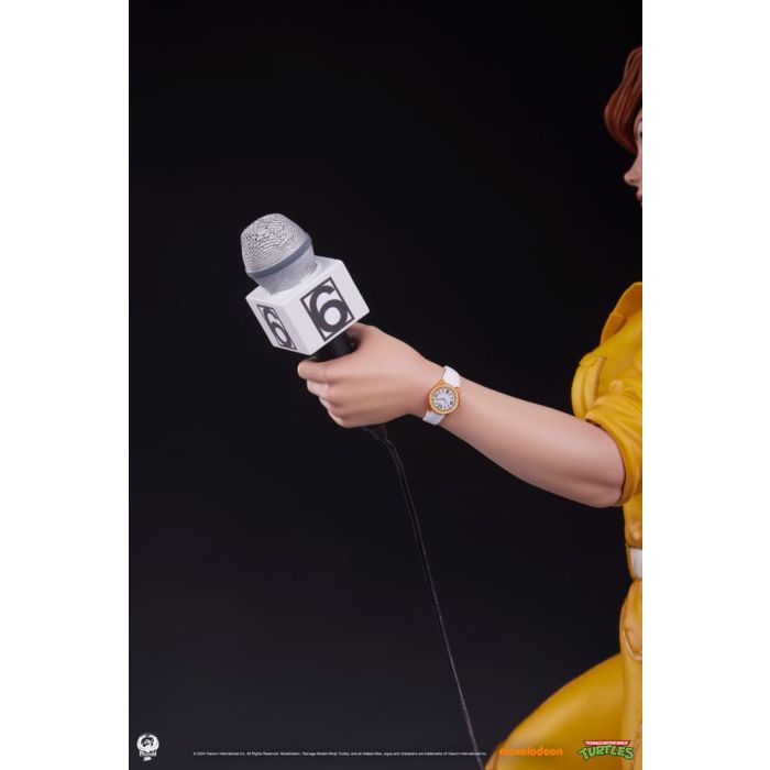 Teenage Mutant Ninja Turtles Premier Series Statue 1/4 April O'Neil 46 cm