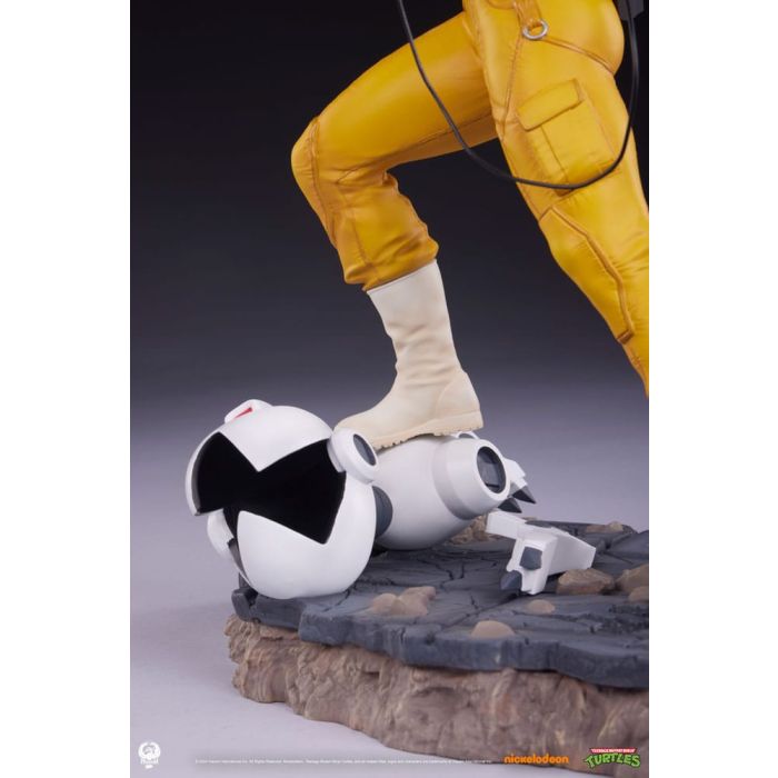 Teenage Mutant Ninja Turtles Premier Series Statue 1/4 April O'Neil 46 cm