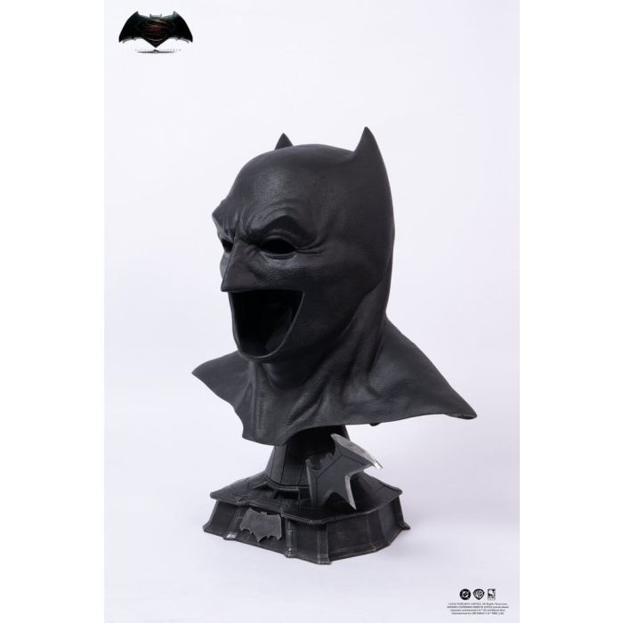 Justice League: Batman v Superman: Dawn of Justice Replica 1/1 Batman Cowl 51 cm
