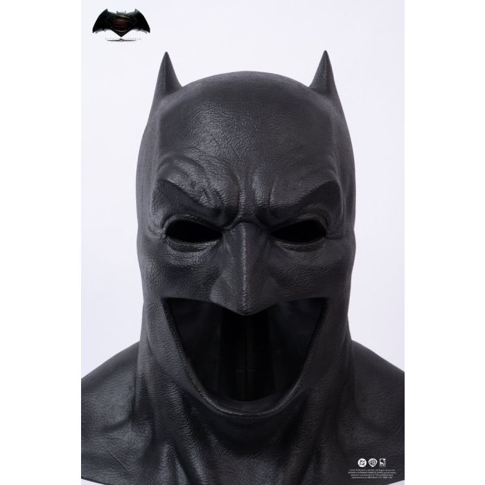 Justice League: Batman v Superman: Dawn of Justice Replica 1/1 Batman Cowl 51 cm