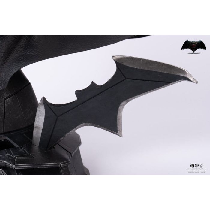 Justice League: Batman v Superman: Dawn of Justice Replica 1/1 Batman Cowl 51 cm