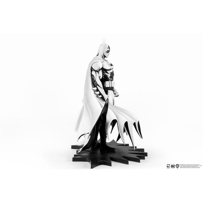 Batman PX PVC Statue 1/8 SDCC 2024 Batman Black & White Version 27 cm  