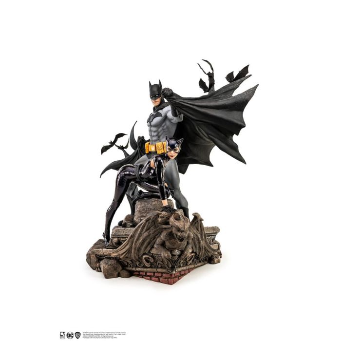 DC Comics Statue 1/4 Batman & Catwoman Reunion 67 cm