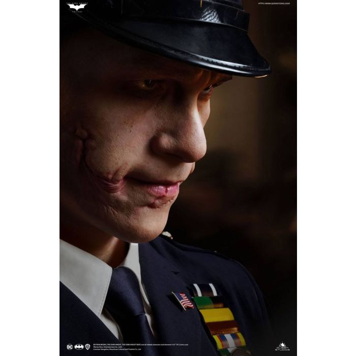 The Dark Knight Bust 1/1 The Joker (Police Uniform) 87 cm