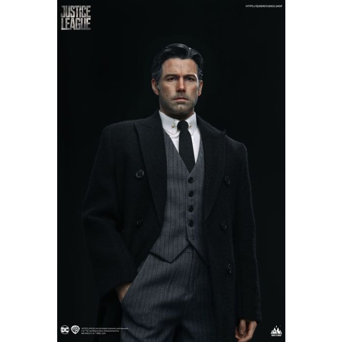 Justice League Statue 1/4 Bruce Wayne (Ben Affleck) 51 cm