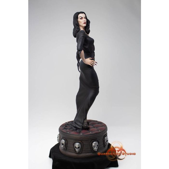 Vampira Statue 1/6 Queen of the Ghouls 43 cm