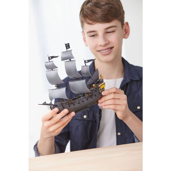 Pirates of the Caribbean Dead Men Tell No Tales Easy-Click Model Kit 1/150 Black Pearl 26 cm