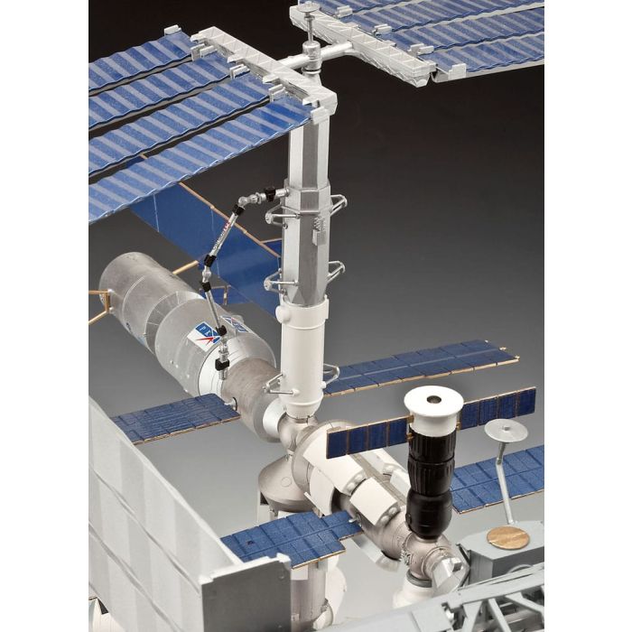 International Space Station ISS Model Kit 1/144 25th Anniversary Platinum Edition 74 cm