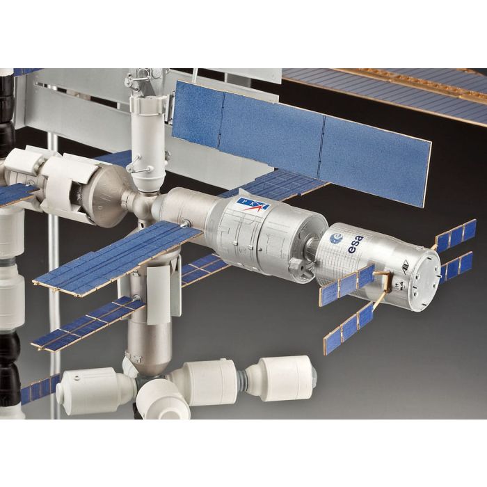 International Space Station ISS Model Kit 1/144 25th Anniversary Platinum Edition 74 cm