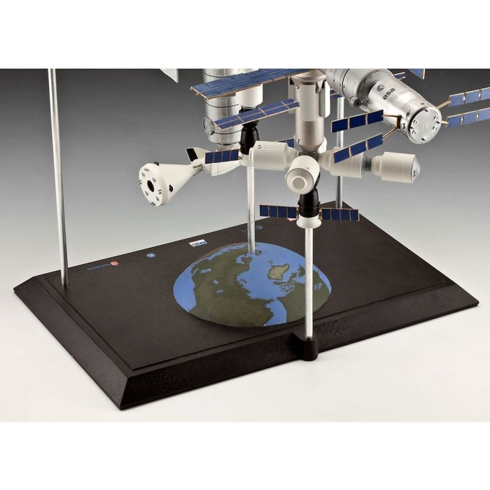 International Space Station ISS Model Kit 1/144 25th Anniversary Platinum Edition 74 cm