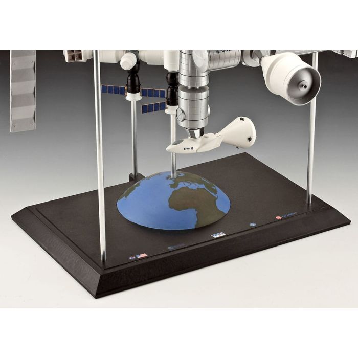 International Space Station ISS Model Kit 1/144 25th Anniversary Platinum Edition 74 cm