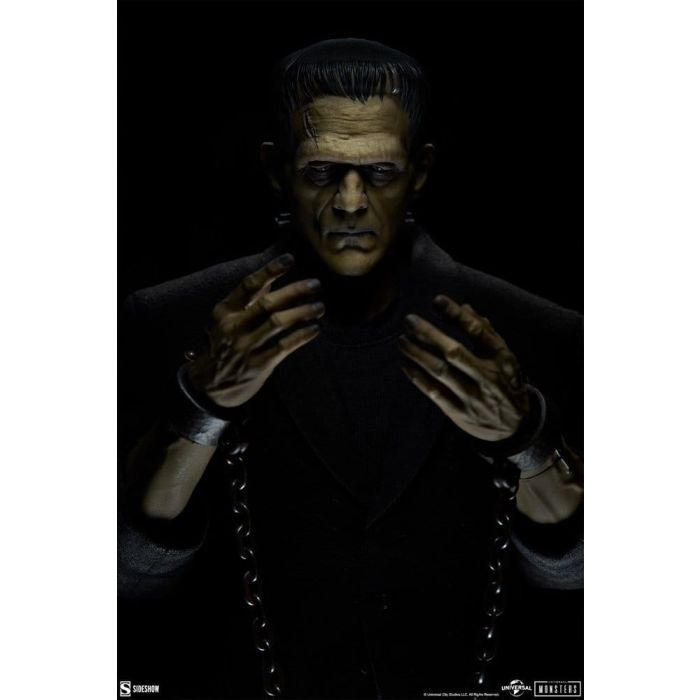 Universal Monsters Action Figure 1/6 Frankenstein (Deluxe Plus Edition) 33 cm