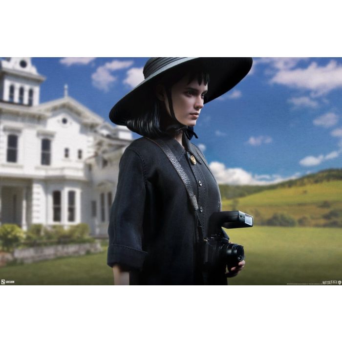 Beetlejuice Action Figure 1/6 Lydia Deetz 25 cm