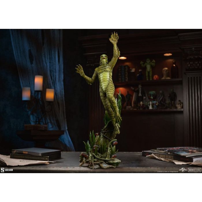 Universal Monsters Premium Format Figure Creature from the Black Lagoon 80 cm