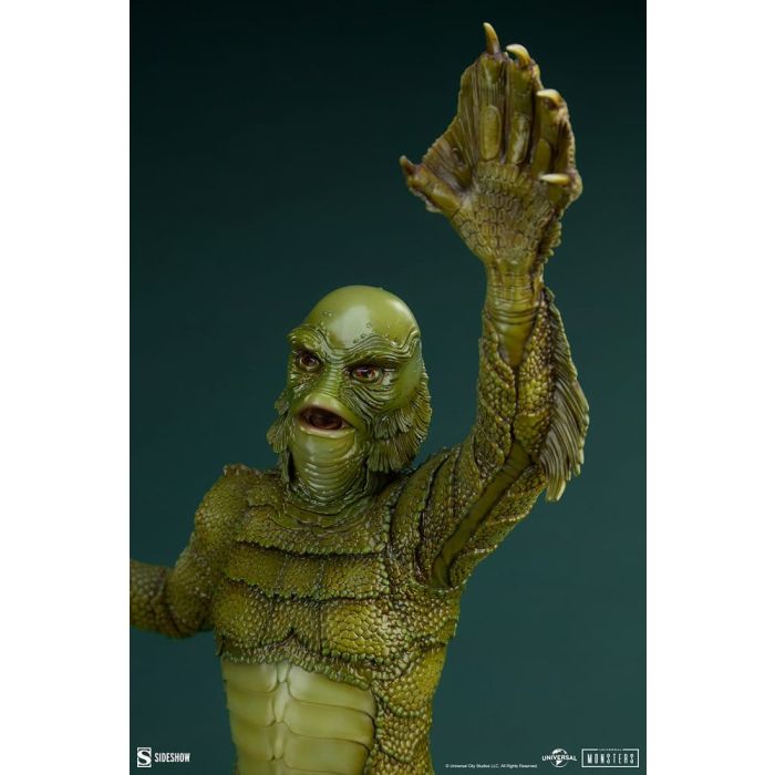 Universal Monsters Premium Format Figure Creature from the Black Lagoon 80 cm