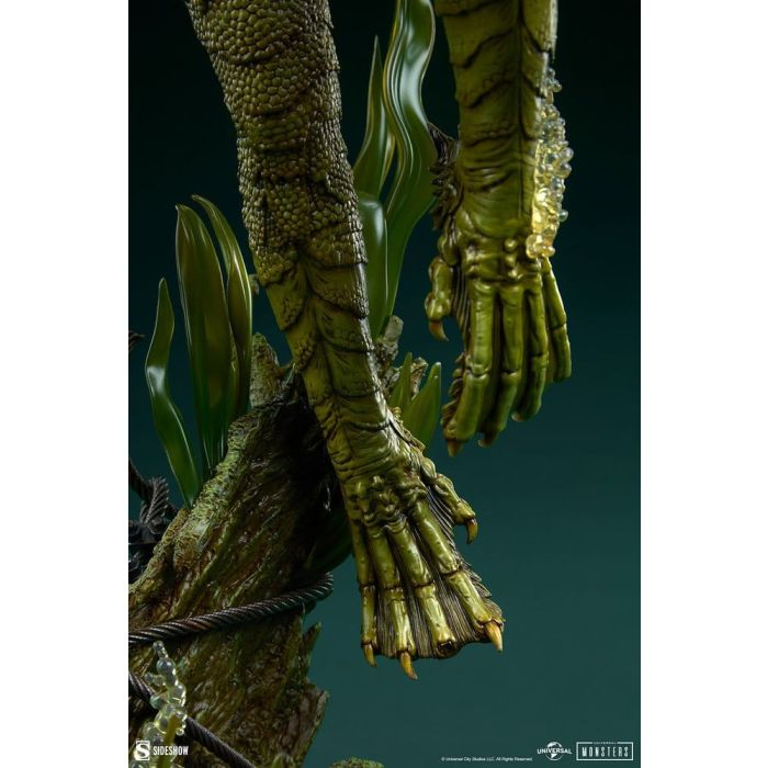 Universal Monsters Premium Format Figure Creature from the Black Lagoon 80 cm