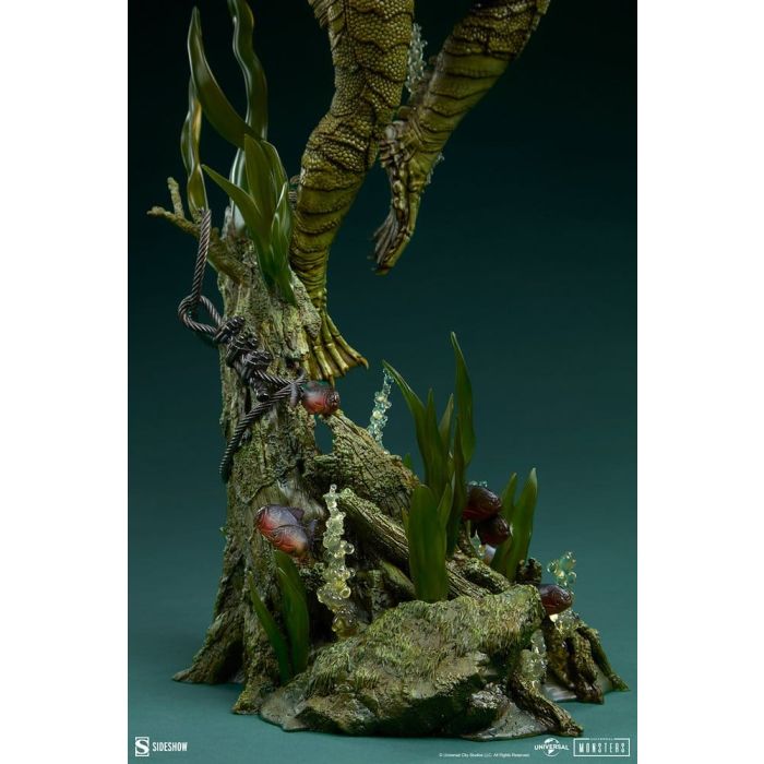 Universal Monsters Premium Format Figure Creature from the Black Lagoon 80 cm