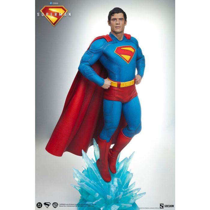 Superman (2025) Premium Format Statues Superman 61 cm & Krypto 23 cm Bundle (2)