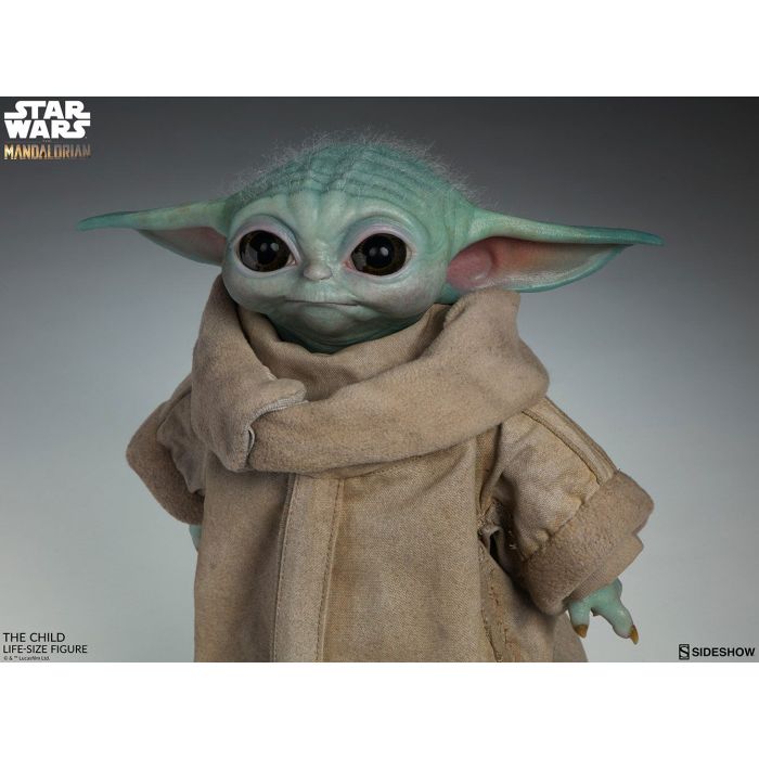 Baby Yoda Statue / The Child Life Size Statue - The Mandalorian - Sideshow Toys
