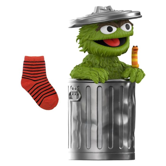 Sesame Street SuperSize Vinyl Figure Oscar The Grouch