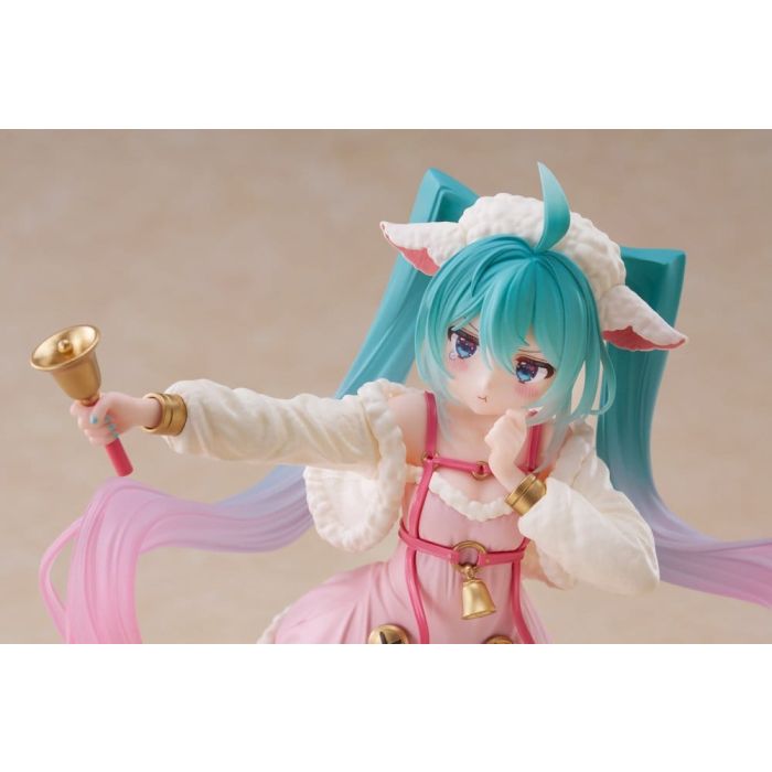 Hatsune Miku Wonderland PVC Figure Seven Little Goats 18 cm