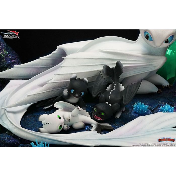 How To Train Your Dragon Statue 1/6 Light Fury & Night Lights 36 cm