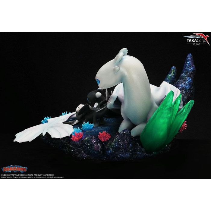How To Train Your Dragon Statue 1/6 Light Fury & Night Lights 36 cm
