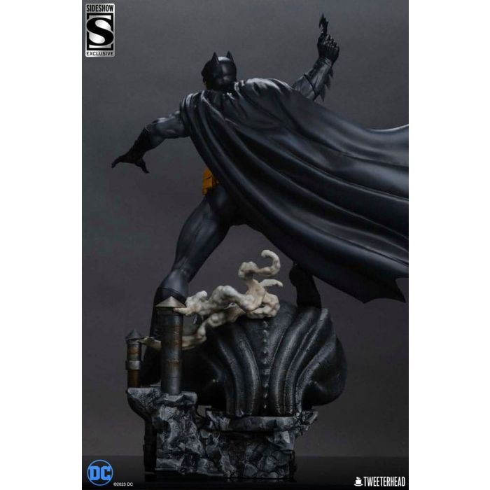 DC Comics Maquette 1/4 Batman (Black and Gray Edition) 66 cm