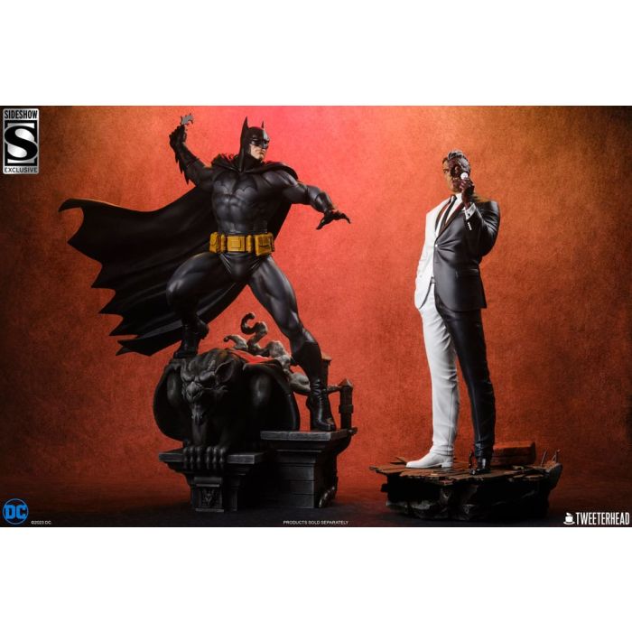 DC Comics Maquette 1/4 Batman (Black and Gray Edition) 66 cm