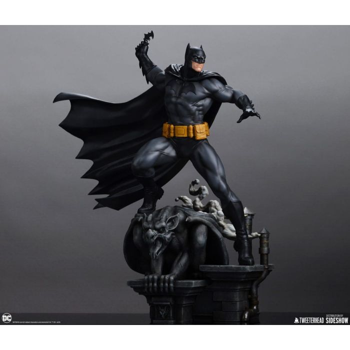 DC Comics Maquette 1/6 Batman (Black and Gray Edition) 50 cm