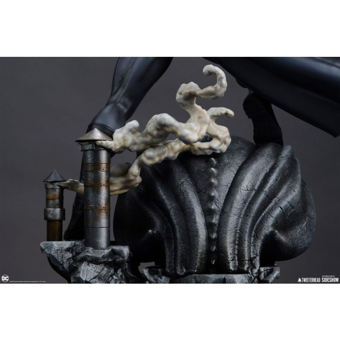 DC Comics Maquette 1/6 Batman (Black and Gray Edition) 50 cm