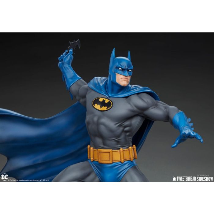 DC Comics Maquette 1/6 Batman (Retro Edition) 50 cm