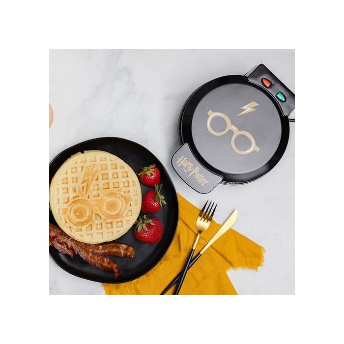 Harry Potter Waffle Maker Glasses and Lightning Bolt 