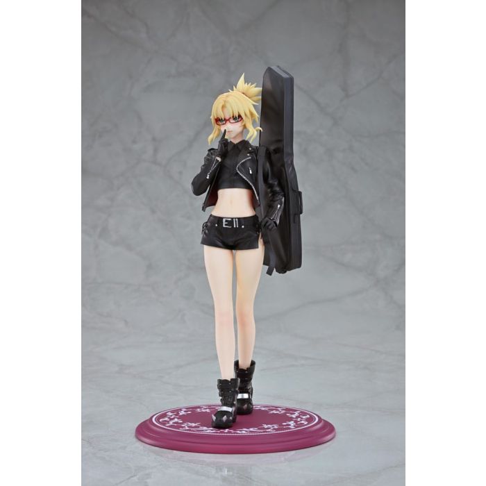 Fate/Apocrypha PVC Statue 1/7 Red Saber (Mordred) Original Glasses Model Ver. 22 cm