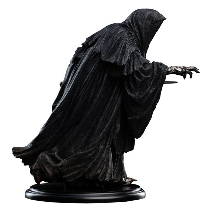 The Lord of the Rings Trilogy Mini Statue Ringwraith at the Prancing Pony 18 cm